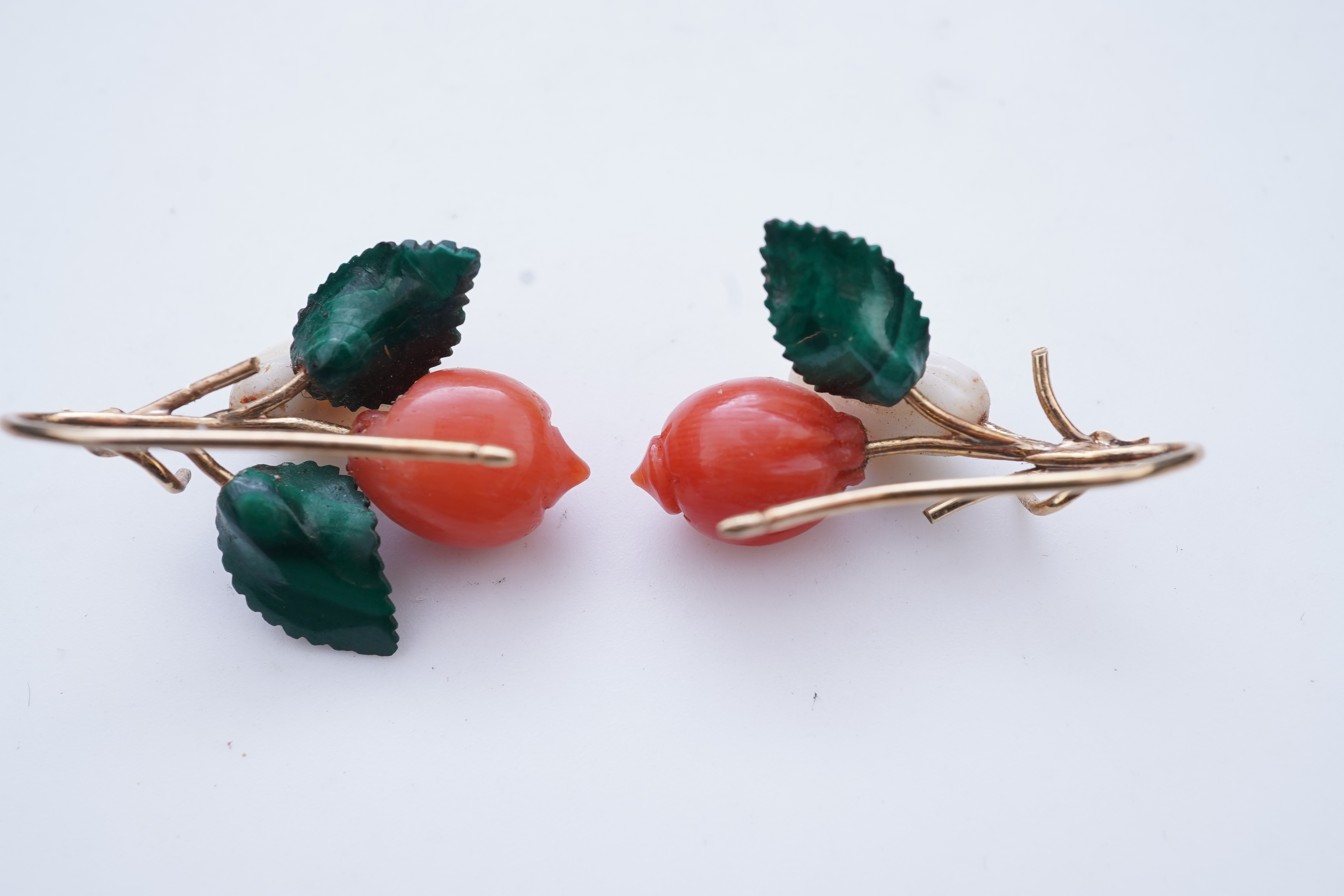 A rare coral and malachite demi-parure, mid 19th century and later